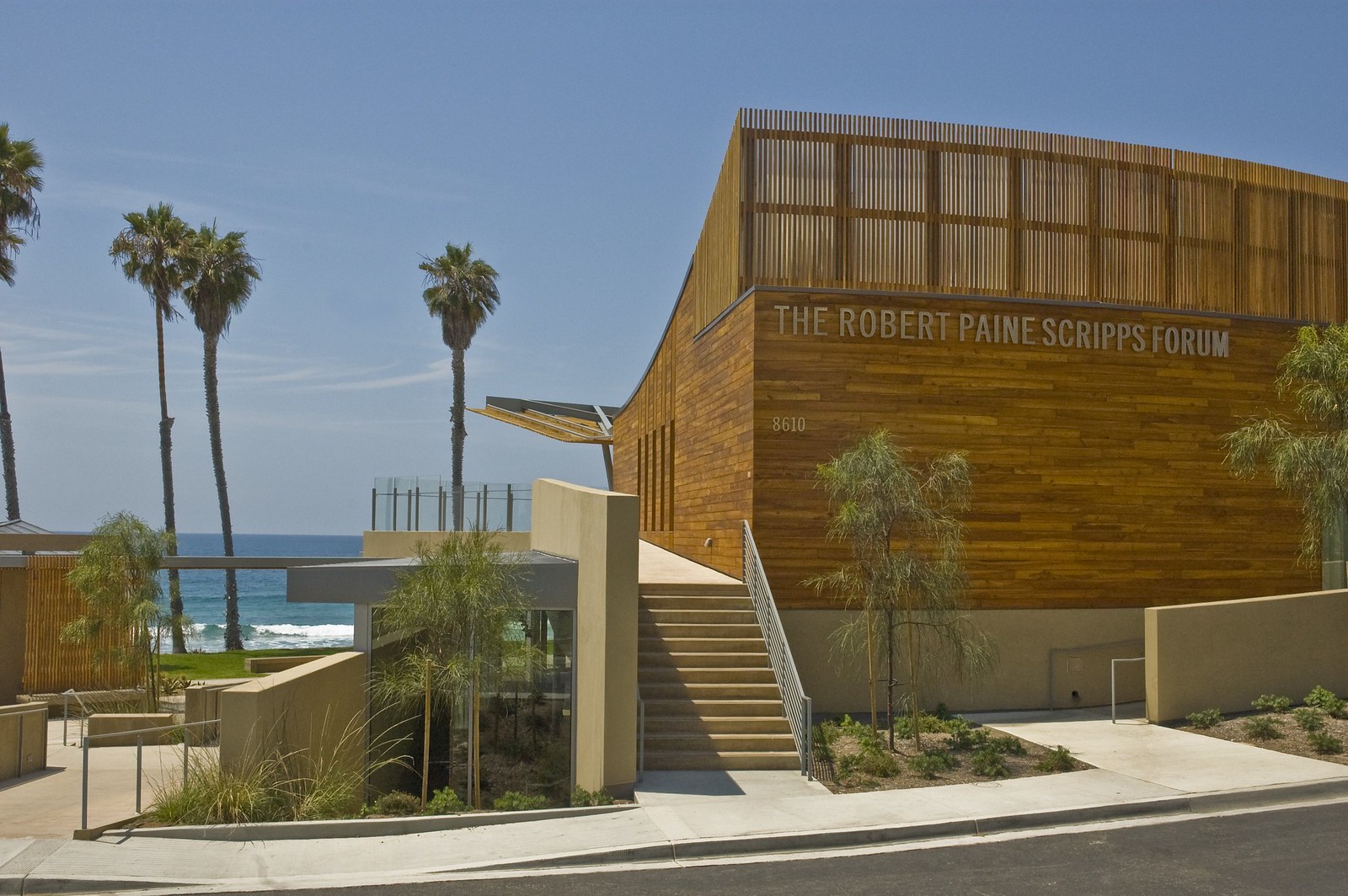 The Robert Paine Scripps Forum overlooking the Pacific
